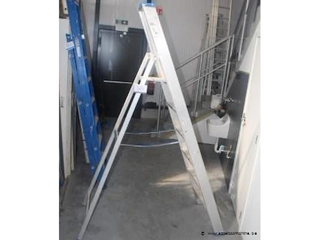 Trapladder solide - afbeelding 1 van  2