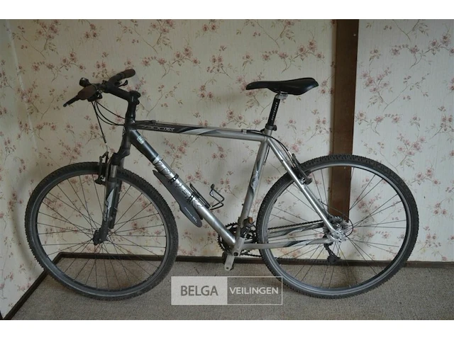 Trek 7300fx hybride herenfiets - afbeelding 1 van  7