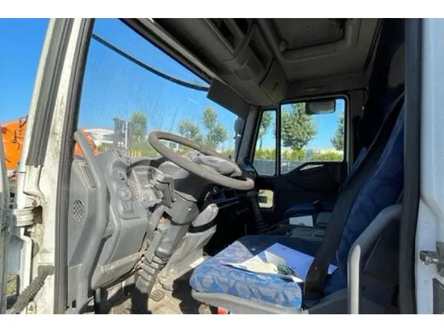 Trekker iveco eurocargo - afbeelding 7 van  11