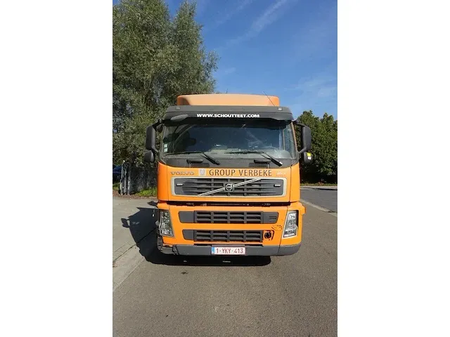 Trekker volvo fm met autolaadkraan - afbeelding 3 van  18