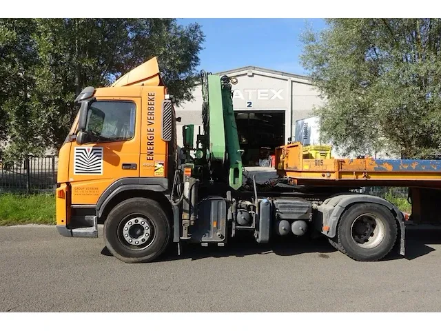 Trekker volvo fm met autolaadkraan - afbeelding 4 van  18