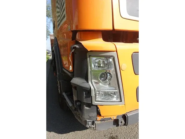 Trekker volvo fm met autolaadkraan - afbeelding 5 van  18