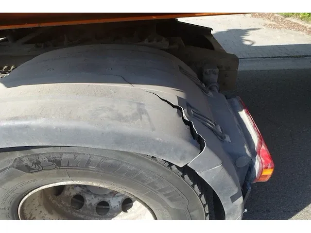 Trekker volvo fm met autolaadkraan - afbeelding 8 van  18