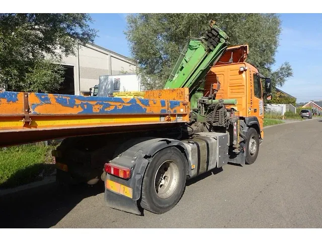 Trekker volvo fm met autolaadkraan - afbeelding 11 van  18
