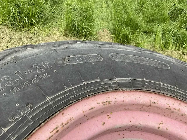 Trelleborg banden tractor - afbeelding 4 van  4