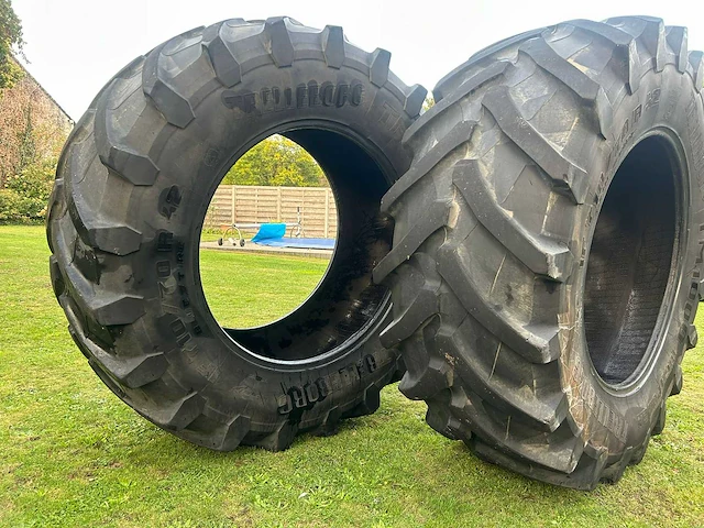 Trelleborg tm1000 2 tractorbanden - afbeelding 1 van  14