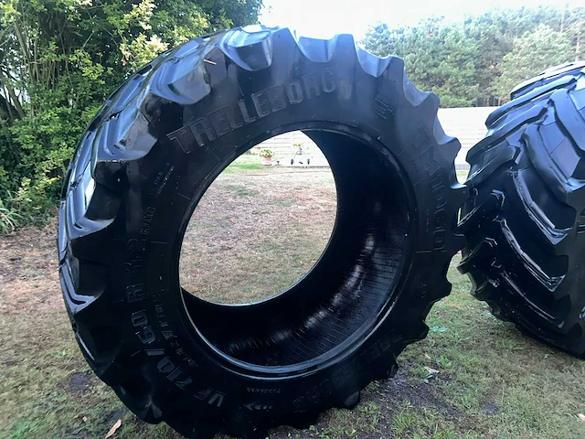Trelleborg tm1060 2 tractorbanden - afbeelding 4 van  8