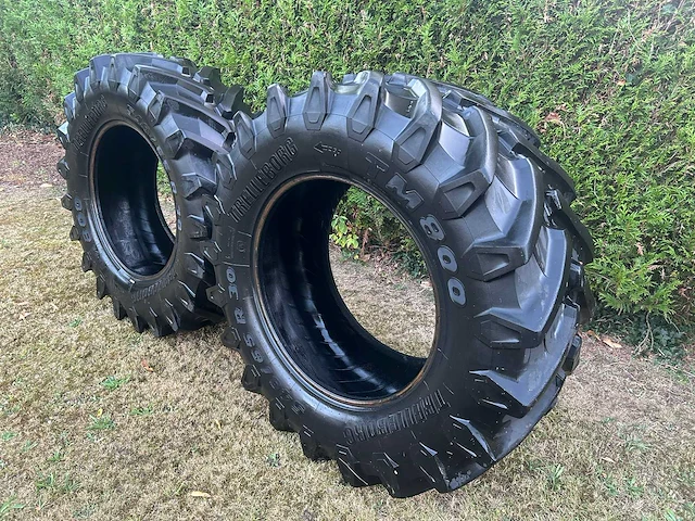 Trelleborg tm800 2 tractorbanden - afbeelding 2 van  7