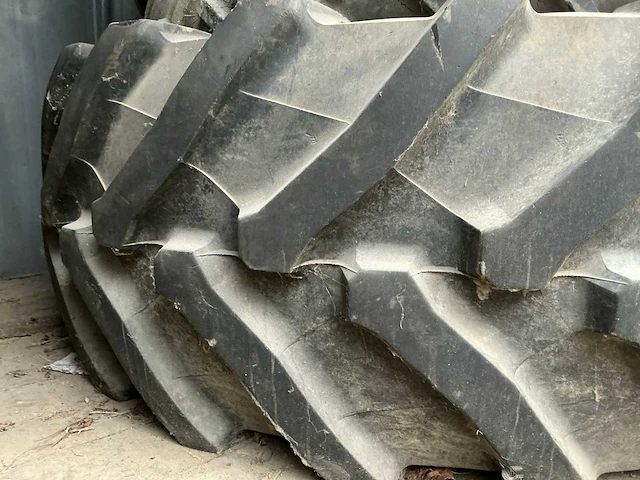 Trelleborg tm900 high power tractor achterband - afbeelding 3 van  4