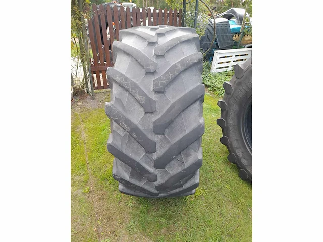 Trelleborg tm900 tubless 2 tractorbanden - afbeelding 4 van  5