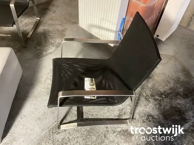 Tribu easy chair met hocker - afbeelding 2 van  3