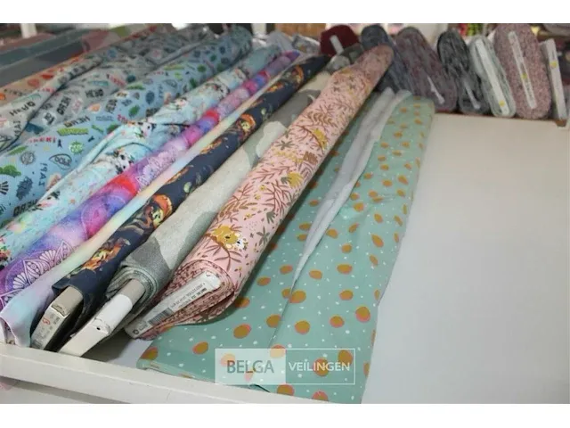 Tricot stof op rol/houder - afbeelding 2 van  5