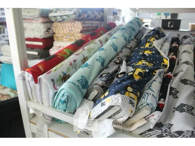 Tricot stof op rol/houder - afbeelding 5 van  5