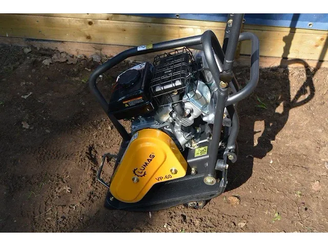 Trilplaat lumag vp-60 benzine nieuw - afbeelding 1 van  1