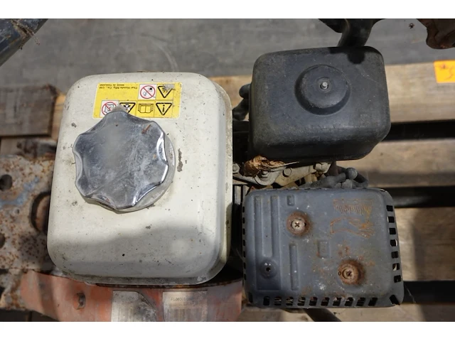 Trilplaat op benzine belle - afbeelding 3 van  4