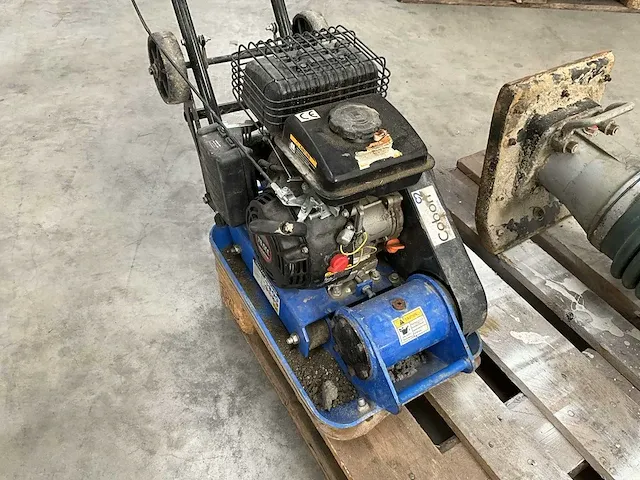 Trilplaatverdichter hbm 5900 vpm - afbeelding 3 van  10