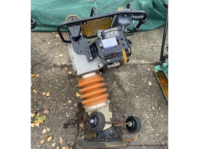 Trilstamper lumag, lvs 80-4r, bj 2011, werking niet gekend - afbeelding 1 van  4