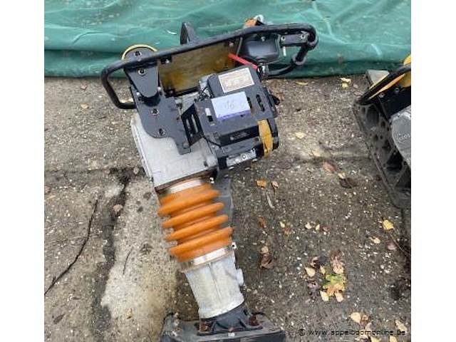 Trilstamper lumag, lvs 80-4r, bj 2011, werking niet gekend - afbeelding 1 van  4