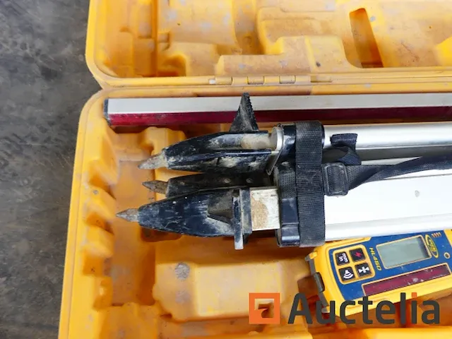 Trimble ll300 roterende laser niveau kit - afbeelding 2 van  8