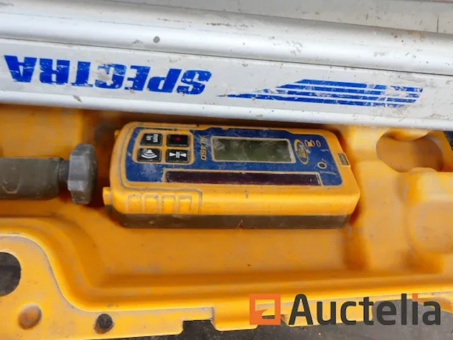Trimble ll300n roterende laser niveau kit - afbeelding 5 van  8