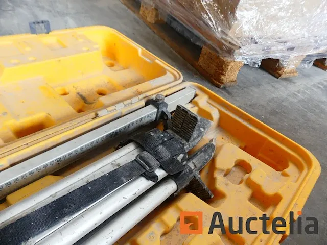 Trimble ll300n roterende laser niveau kit - afbeelding 8 van  10