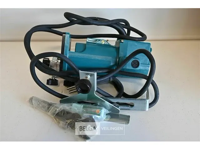 Trimmer makita type 3700b - afbeelding 1 van  3