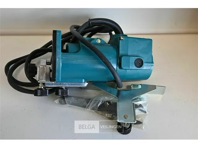 Trimmer makita type 3700b - afbeelding 1 van  3