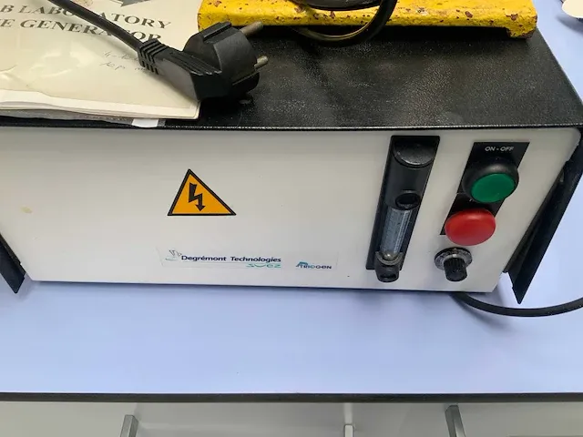 Triogen lab2b triolen ozone generator - afbeelding 2 van  4