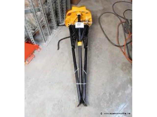 Tripod - afbeelding 1 van  2