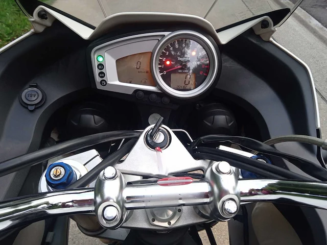 Triumph - tiger - motorfiets - afbeelding 7 van  9