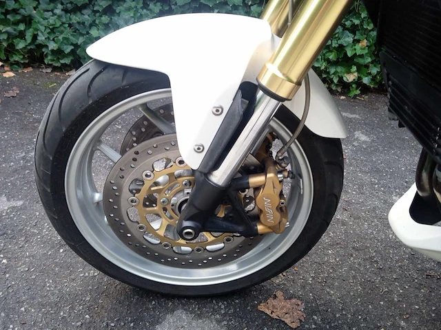 Triumph - tiger - motorfiets - afbeelding 8 van  9