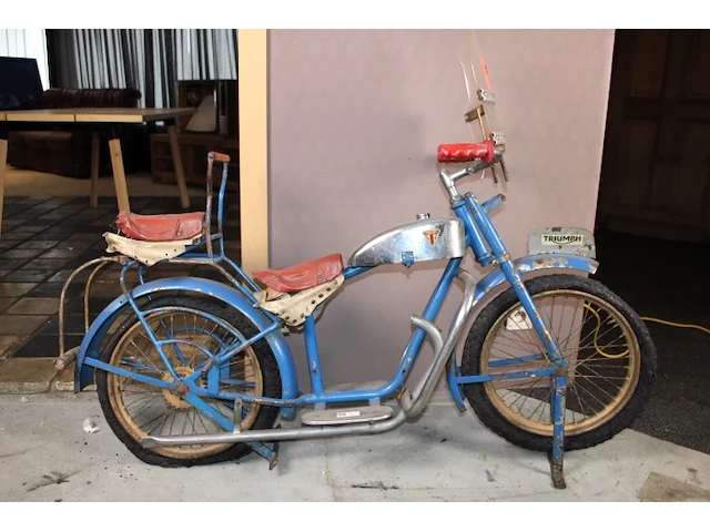 Triumph kermismotor - afbeelding 1 van  6