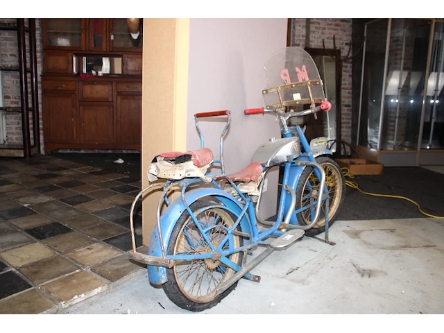 Triumph kermismotor - afbeelding 3 van  6