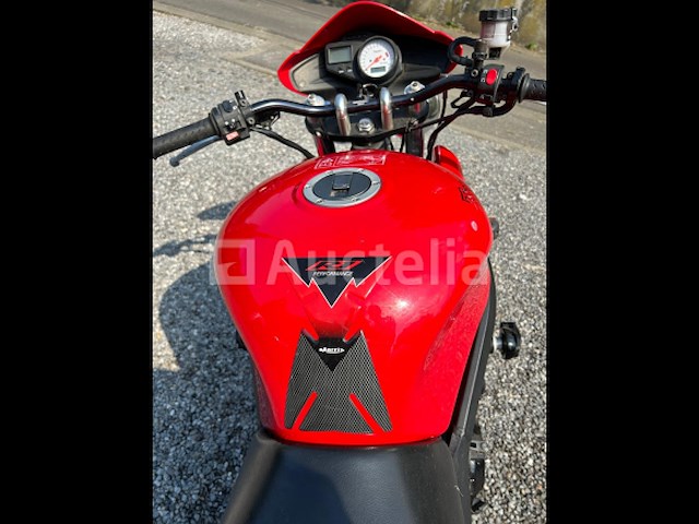 Triumph speed four 600 cc motorfiets - 2006 - afbeelding 4 van  9