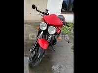 Triumph speed four 600 cc motorfiets - 2006 - afbeelding 8 van  9