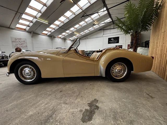 Triumph tr - afbeelding 21 van  23