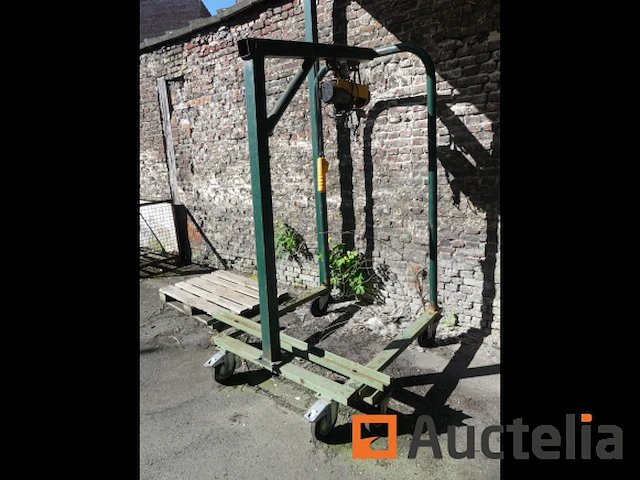 Trolley met lier - afbeelding 1 van  8