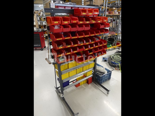 Trolley met plastic containers en de inhoud ervan - afbeelding 8 van  9