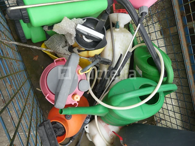 Trolley met zijn inhoud - afbeelding 6 van  6
