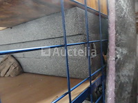 Trolley met zijn inhoud - afbeelding 4 van  11