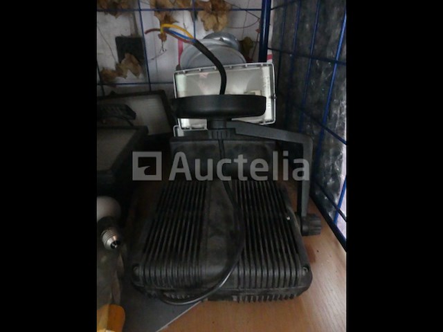 Trolley met zijn inhoud - afbeelding 7 van  11