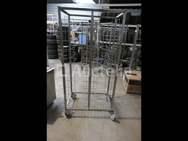 Trolley voor dienbladen op wielen - afbeelding 1 van  4