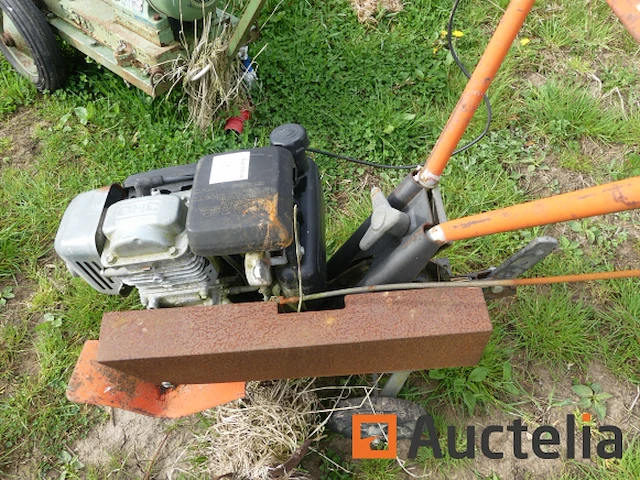 Tromeca tractor op twee wielen - afbeelding 8 van  9