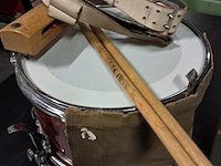 Trommel fanfare met riem en opbergbakmetaal (goede staat) metaal ø35