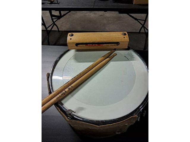 Trommel fanfare met riem en opbergbakmetaal (goede staat) metaal ø35 - afbeelding 3 van  7