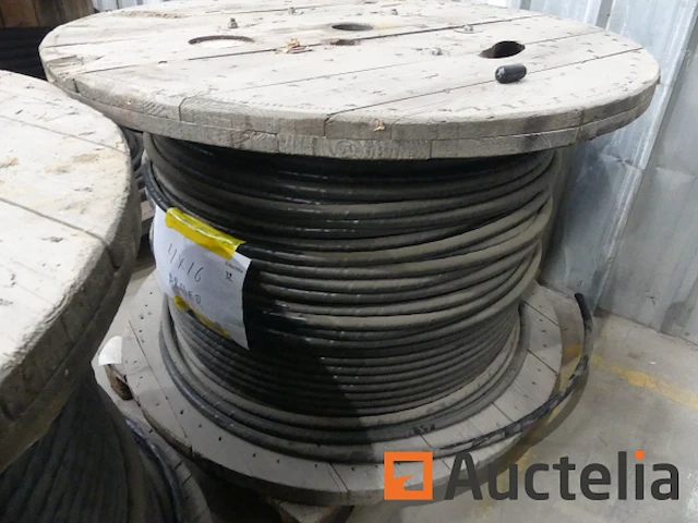 Trommel met 4 x 16 gepantserde kabel (500 m) - afbeelding 1 van  4