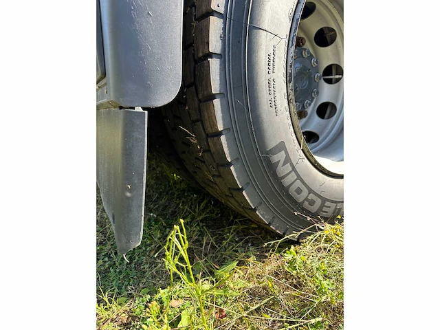 Truck met hydraulische unit - afbeelding 13 van  40