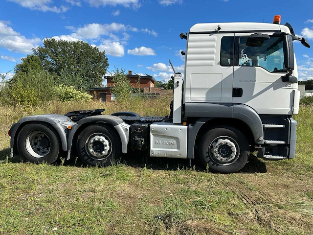 Truck met hydraulische unit - afbeelding 23 van  40