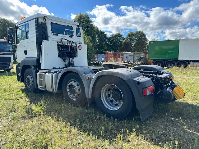 Truck met hydraulische unit - afbeelding 37 van  40