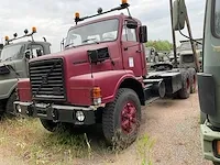 Truck met koppelplateau - afbeelding 1 van  18